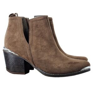 Journee Collection Issla Taupe Suede Ankle Boots Silver Metal Toe Accent Size 7